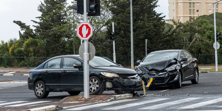Car Accident Causes: Analyzing Chicago Traffic Patterns for Personal Injury Lawyers - Attorneys.Media - Legal Expert Interviews & Trusted Advice Auto Collision Factors: Understanding Chicago Road Risks for Legal Professionals