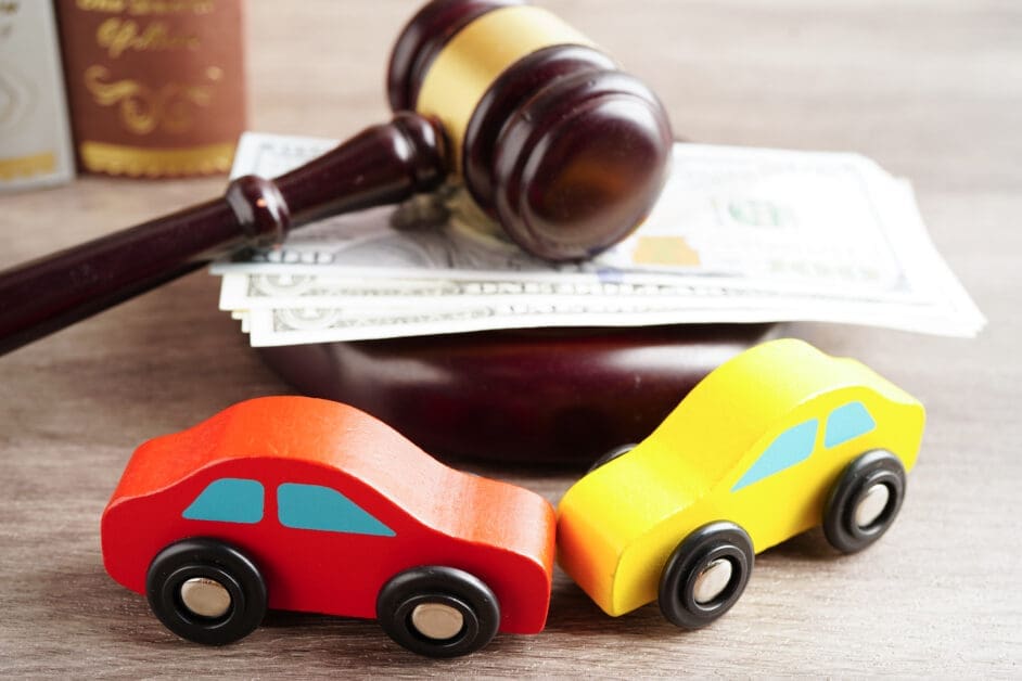 How a Car Accident Lawyer Can Help You After a Crash