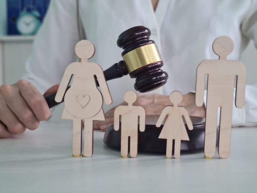 Signs It's Time to Hire a Family Lawyer